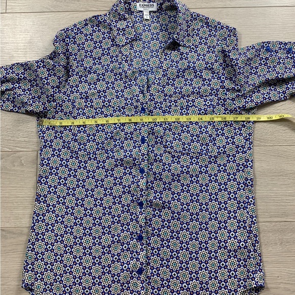Express The Portofino Original Fit Geometric Print Button Front Blouse - Picture 10 of 12